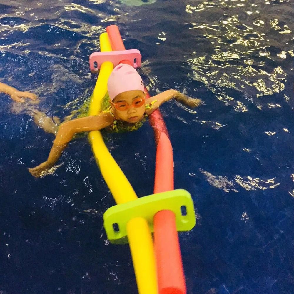 Foam Pool Noodle - Dengan 2 Lubang Silang, Konektor Busa
